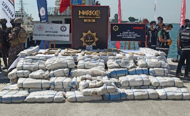 1.5 ton uyuşturucu Mersin’de sergilendi