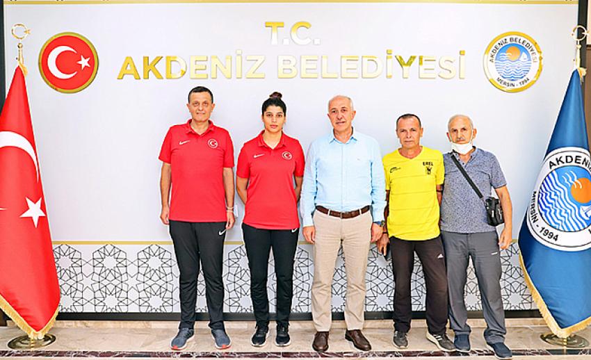 Başkan Gültak, Avrupa’nın yıldız sporcusunu ağırladı